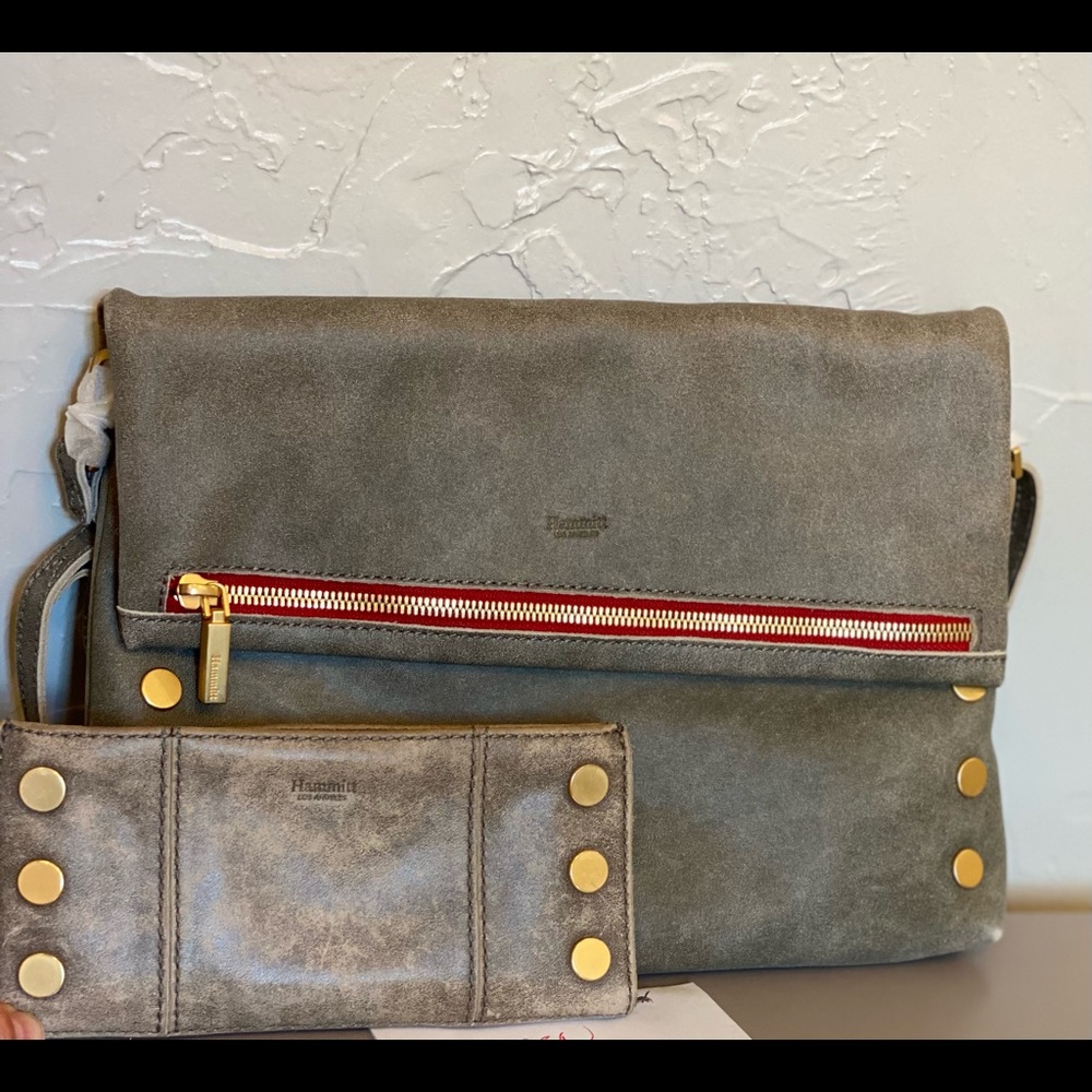 Large VIP with matching 110 wallet.